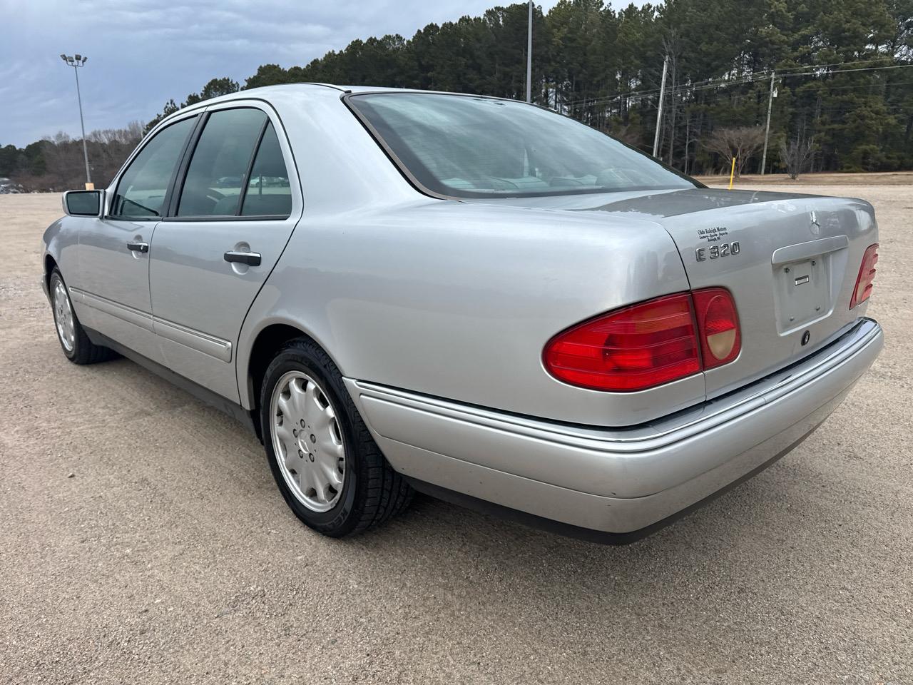 Mercedes-Benz E-Class E320 1998