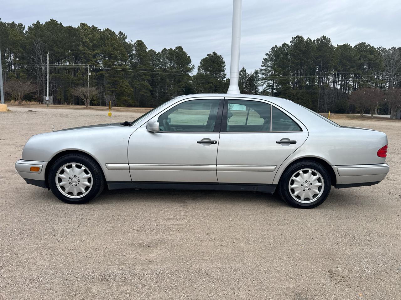 Mercedes-Benz E-Class E320 1998