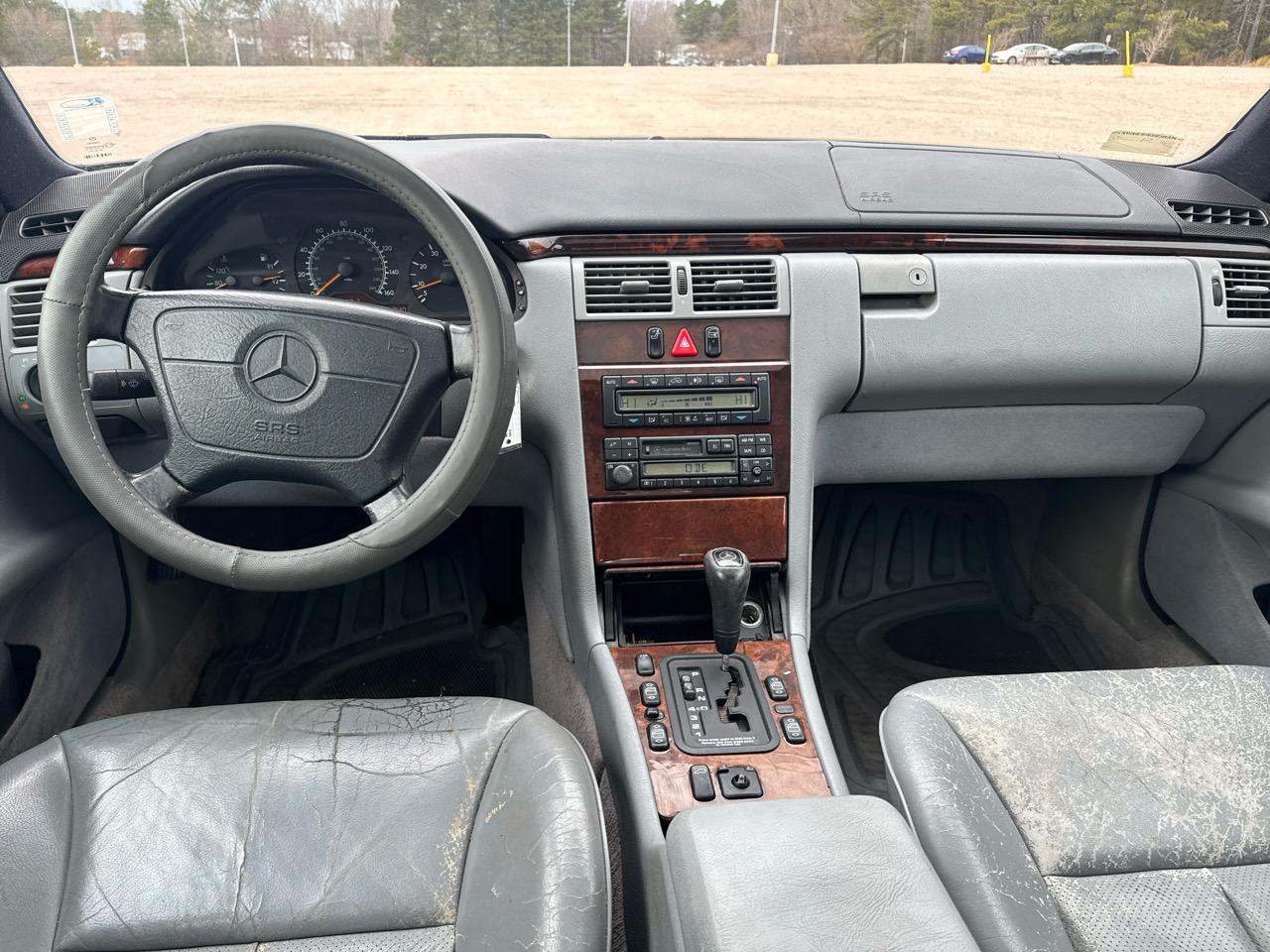 Mercedes-Benz E-Class E320 1998