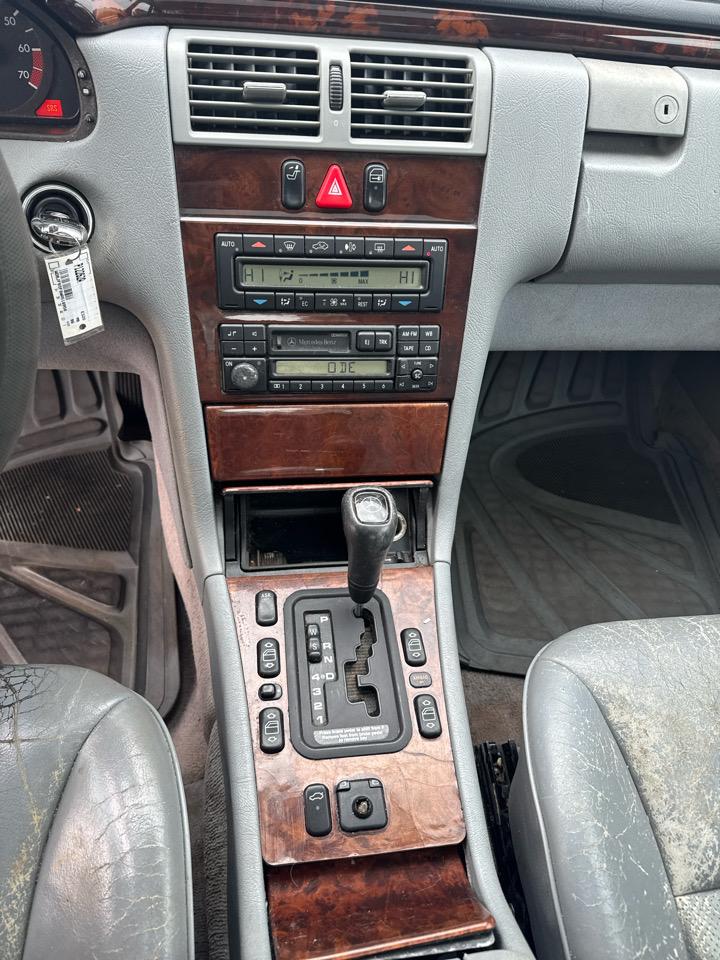 Mercedes-Benz E-Class E320 1998