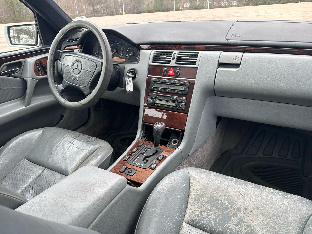 Mercedes-Benz E-Class E320 1998