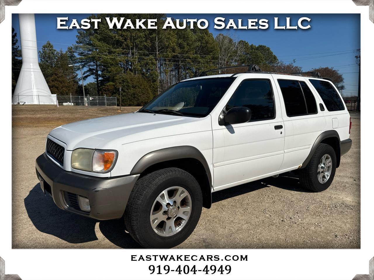 Nissan Pathfinder XE 2WD 2000