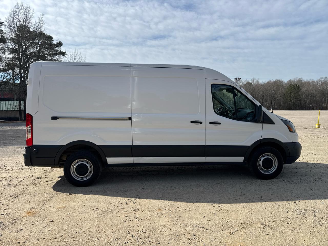 Ford Transit 250 Van Med. Roof w/Sliding Pass. 148-in. WB 2019
