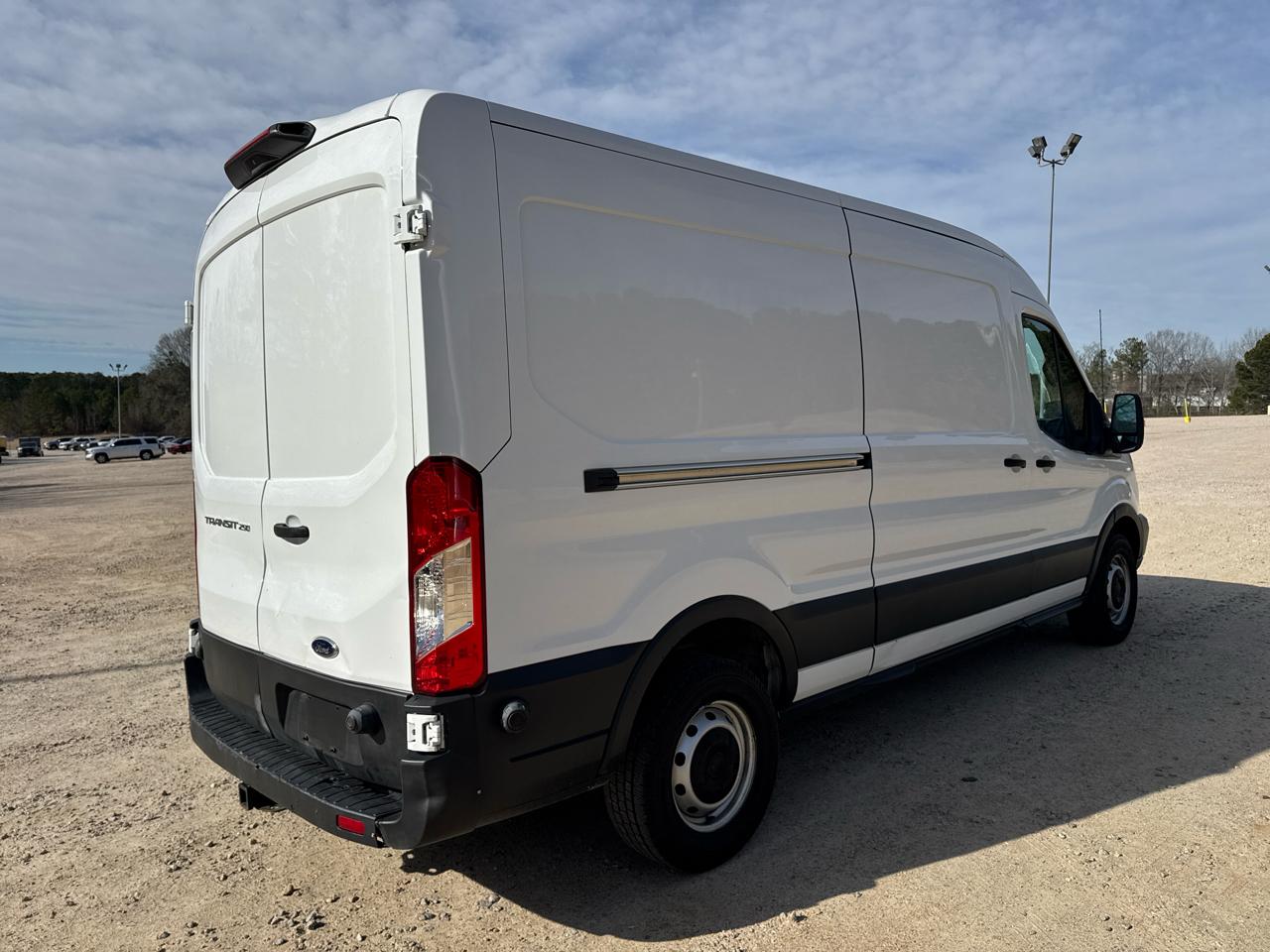 Ford Transit 250 Van Med. Roof w/Sliding Pass. 148-in. WB 2019