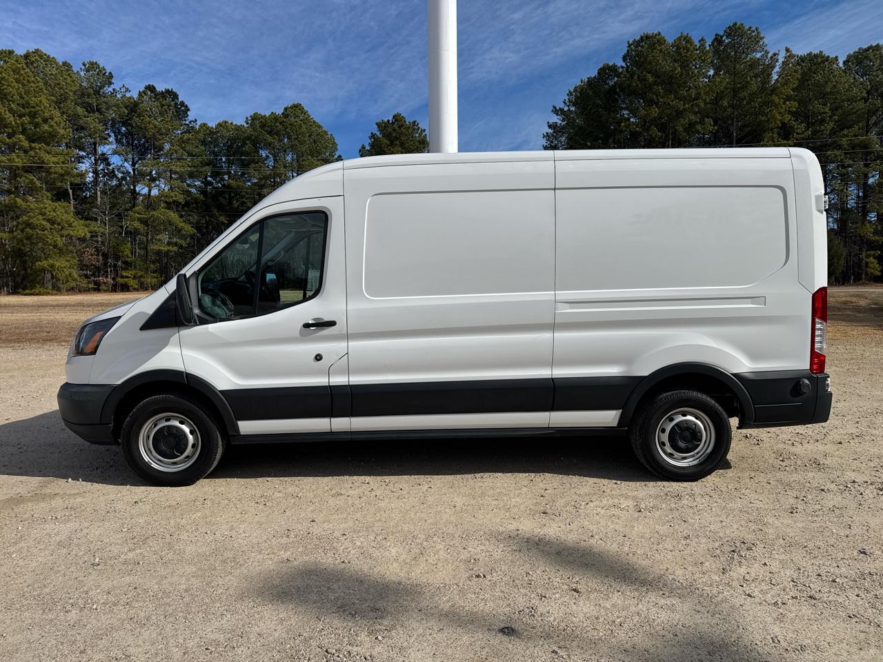 Ford Transit 250 Van Med. Roof w/Sliding Pass. 148-in. WB 2019