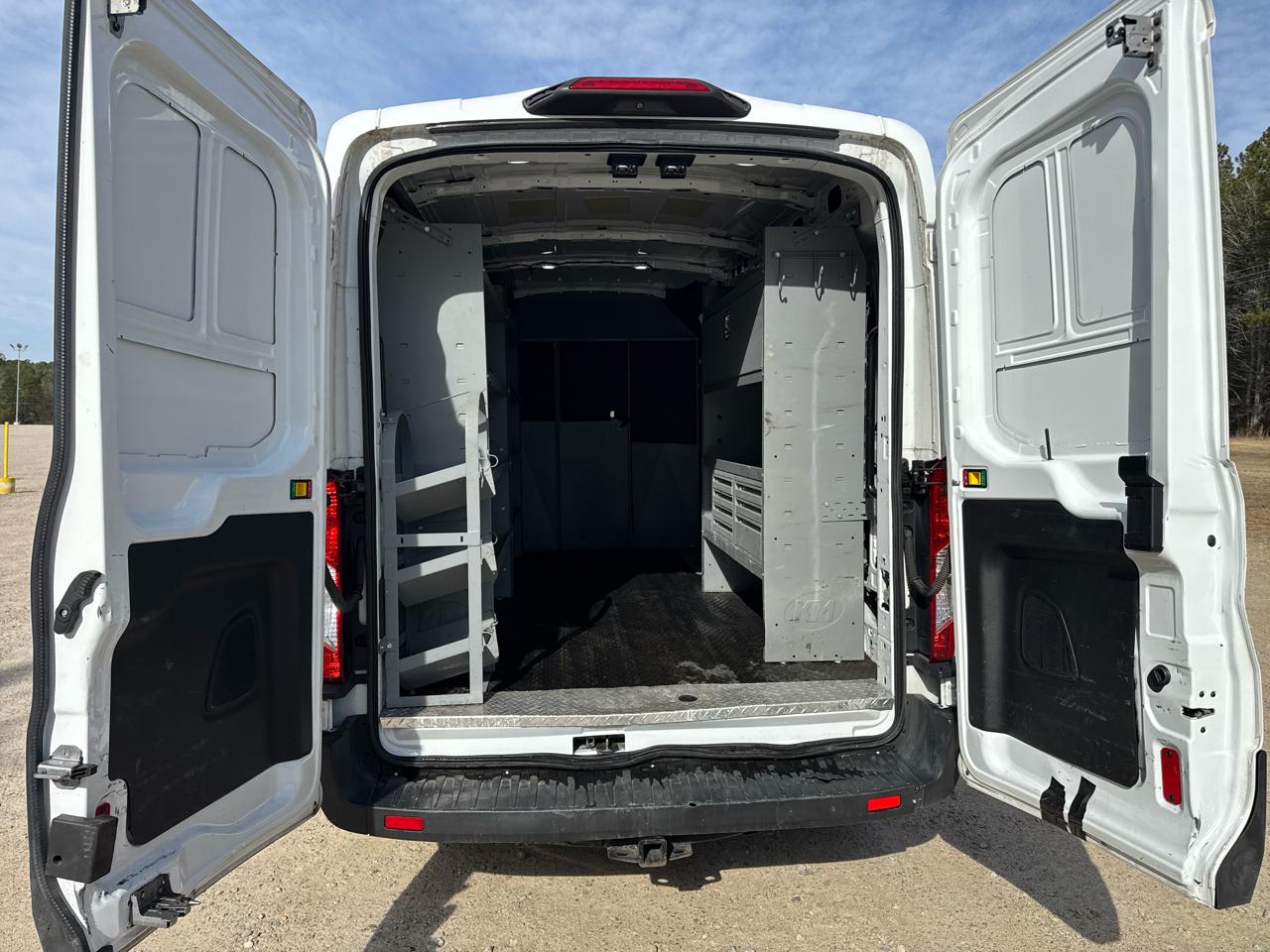 Ford Transit 250 Van Med. Roof w/Sliding Pass. 148-in. WB 2019