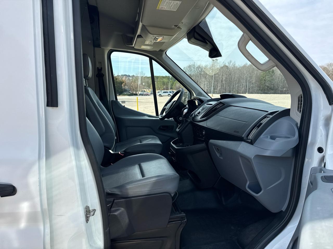 Ford Transit 250 Van Med. Roof w/Sliding Pass. 148-in. WB 2019