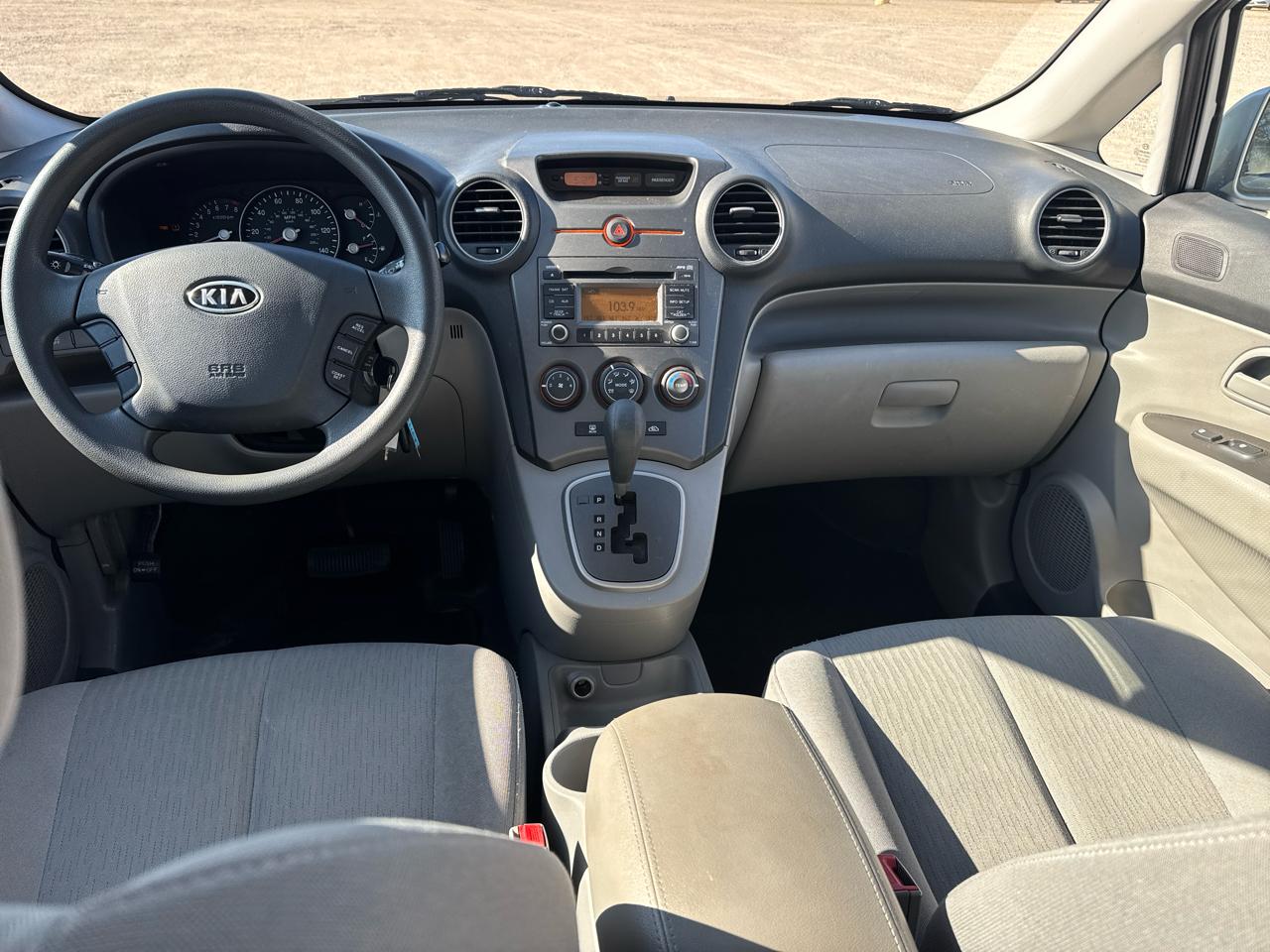 Kia Rondo LX 2009