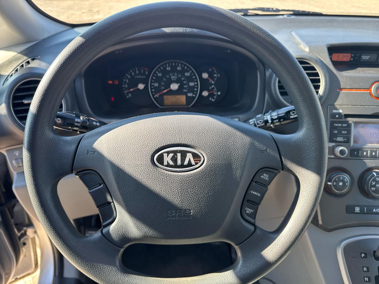 Kia Rondo LX 2009