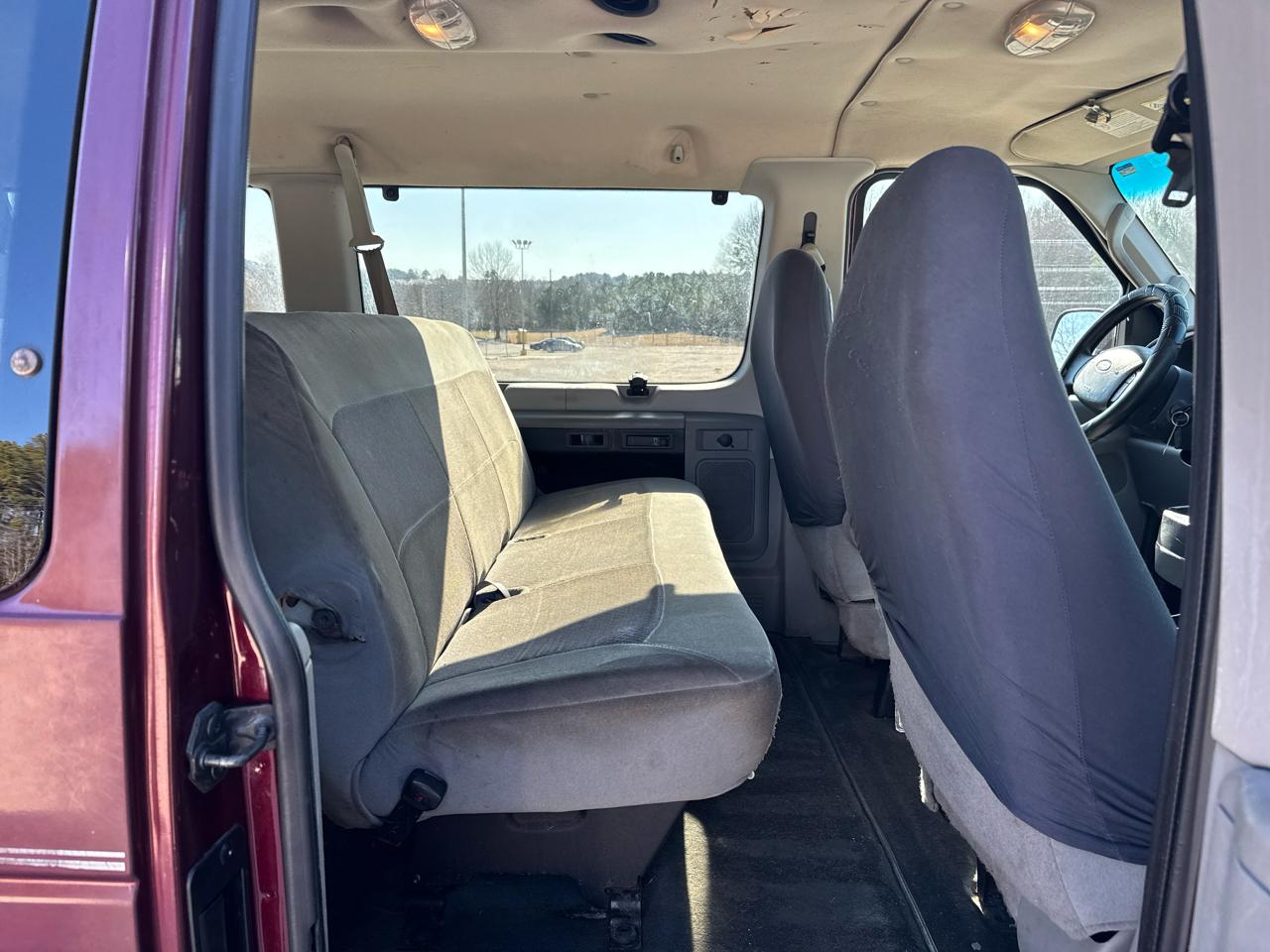 Ford Econoline E-350 Chateau Super Duty 2006