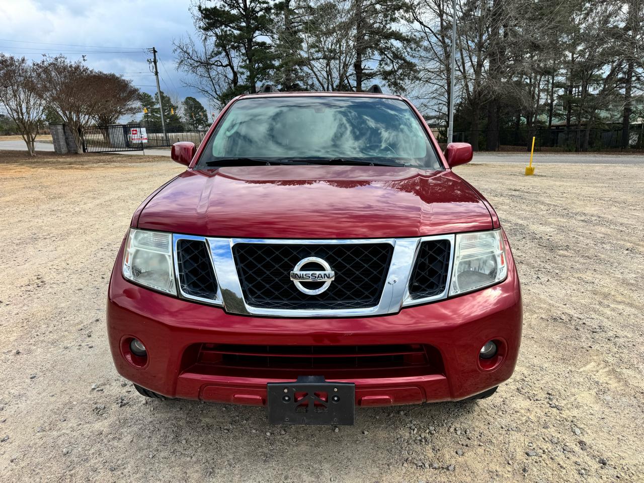 Nissan Pathfinder LE 4WD 2012