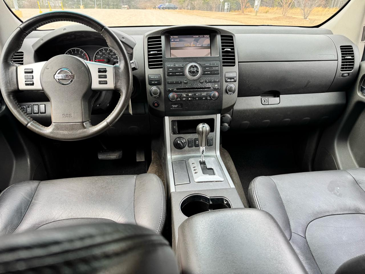 Nissan Pathfinder LE 4WD 2012