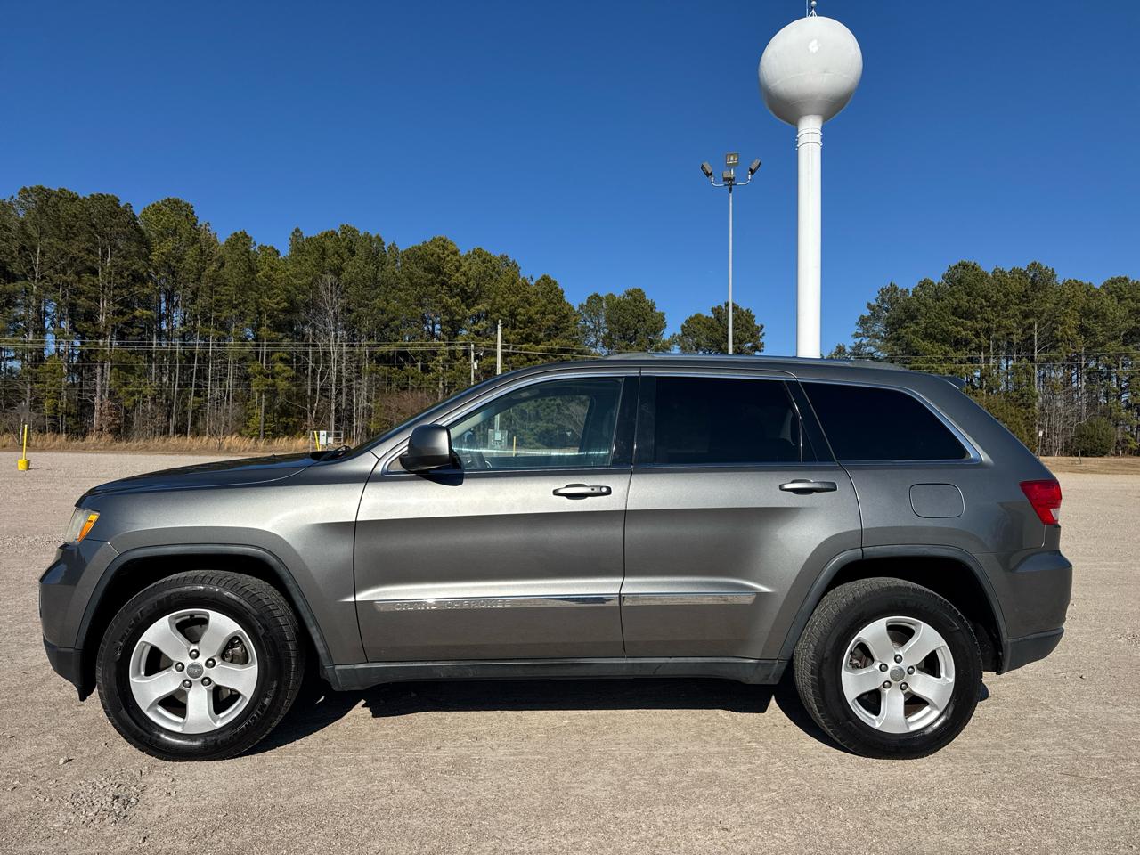 Jeep Grand Cherokee Laredo 2WD 2012