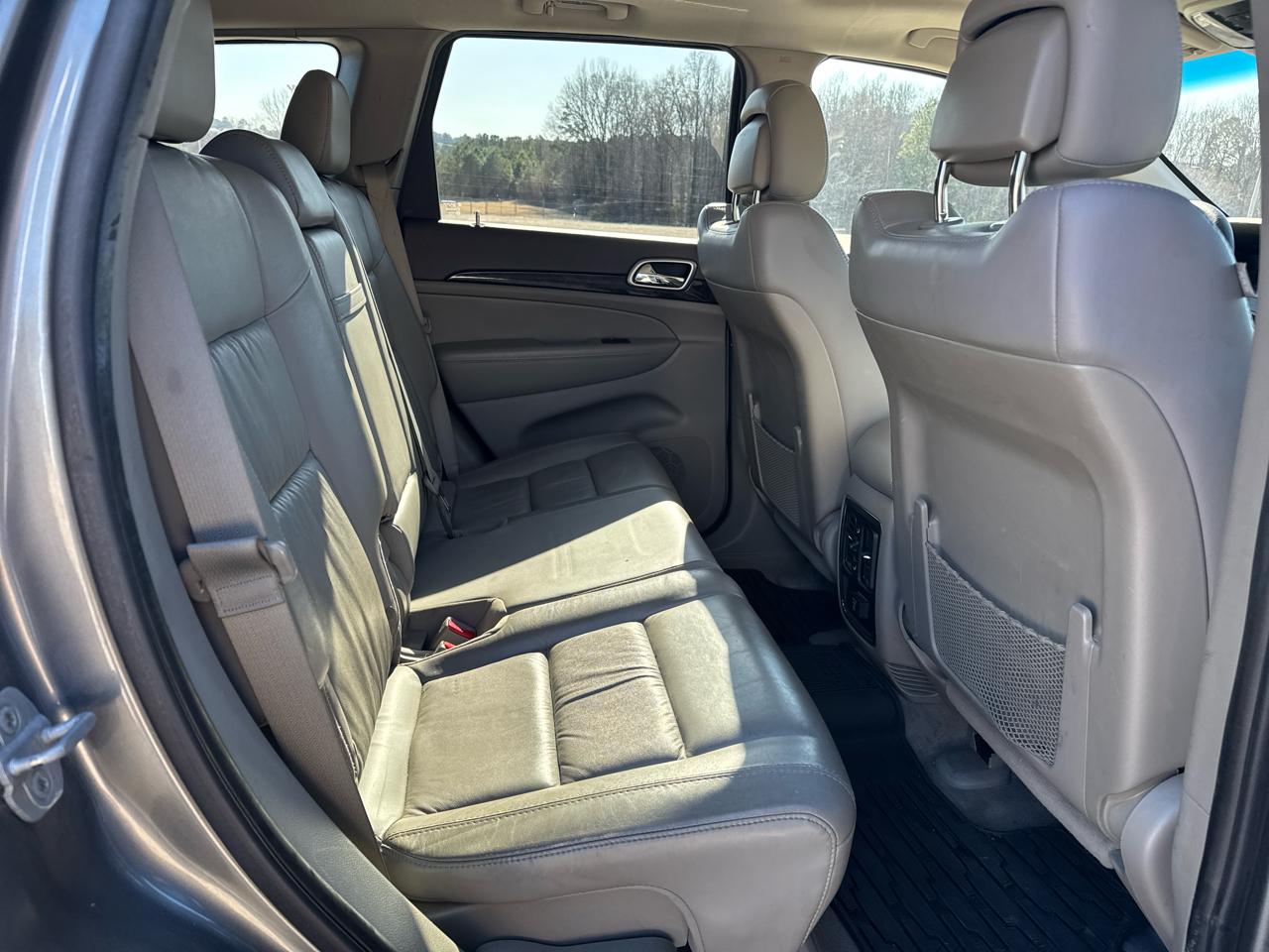 Jeep Grand Cherokee Laredo 2WD 2012