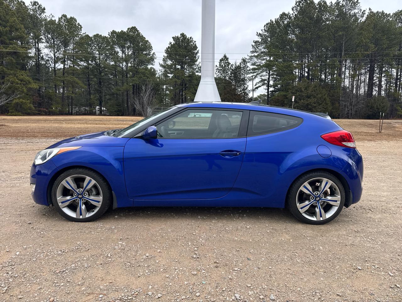 Hyundai Veloster 3dr Cpe Auto w/Gray Int 2012
