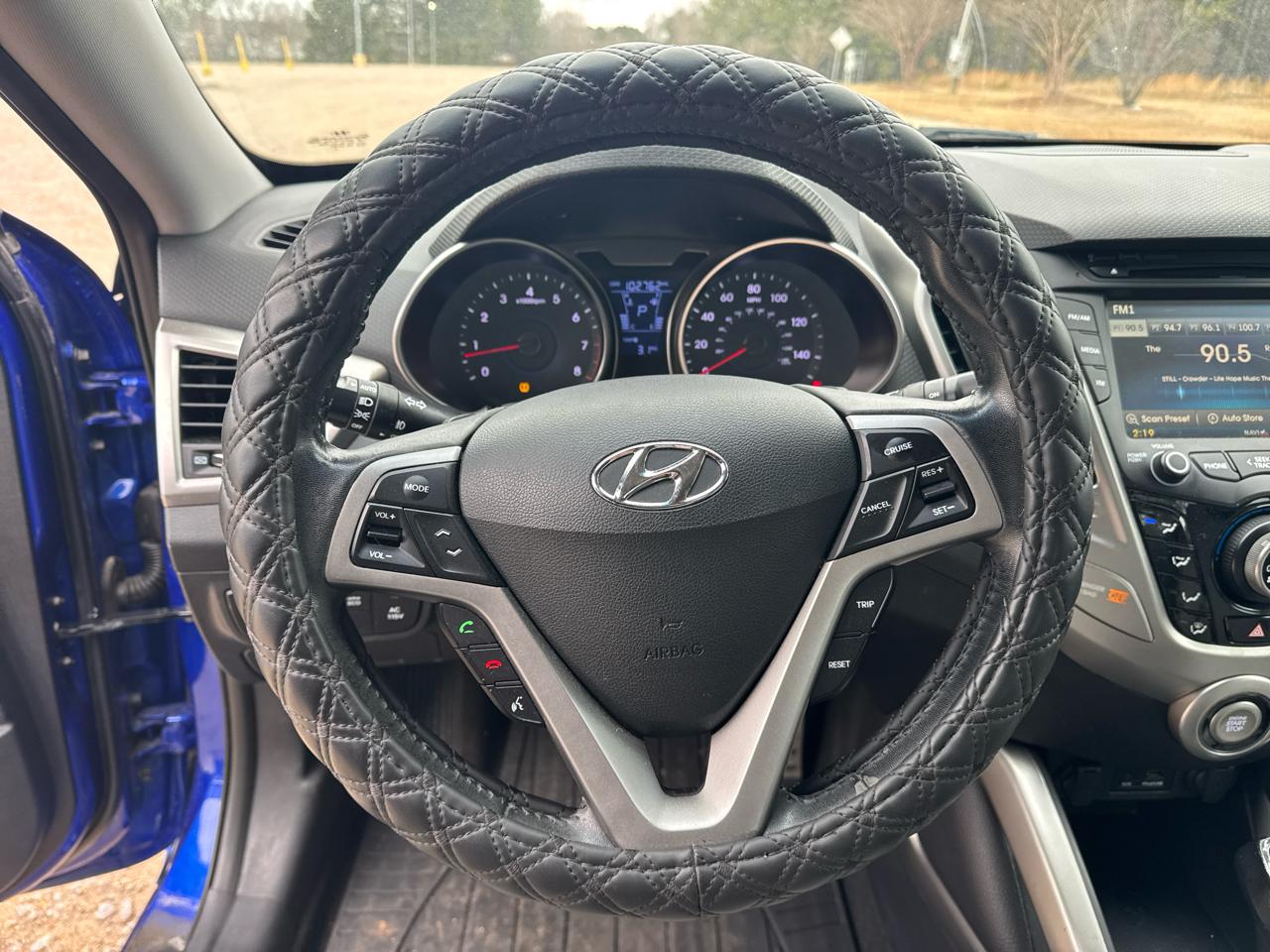 Hyundai Veloster 3dr Cpe Auto w/Gray Int 2012