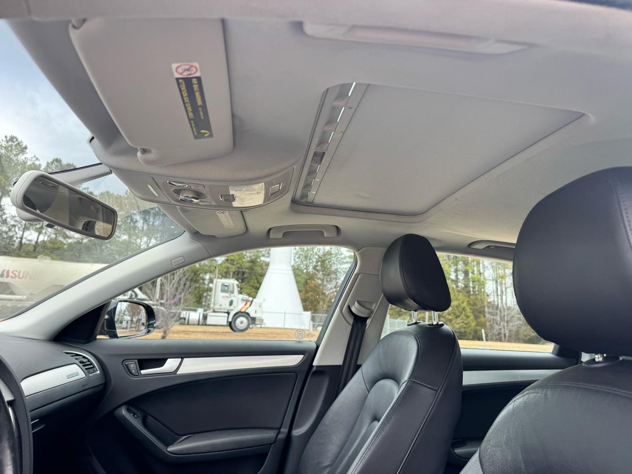 Audi A4 2.0T Sedan quattro Tiptronic 2012