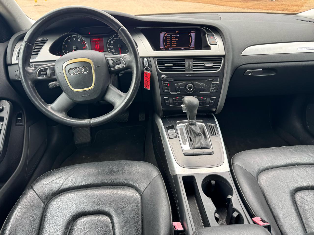 Audi A4 2.0T Sedan quattro Tiptronic 2012