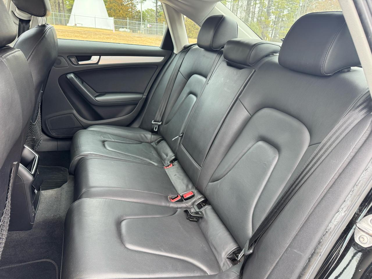 Audi A4 2.0T Sedan quattro Tiptronic 2012