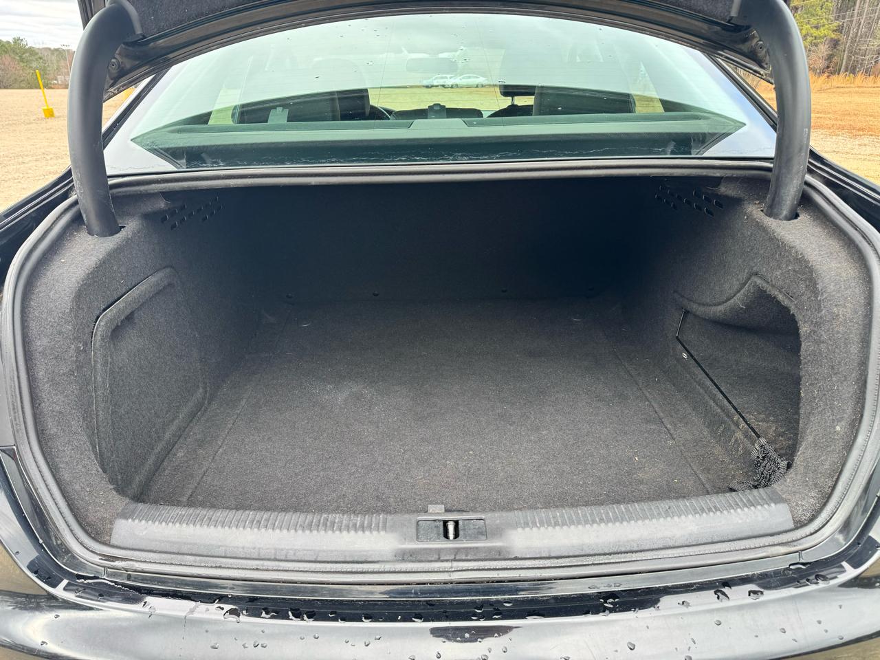 Audi A4 2.0T Sedan quattro Tiptronic 2012