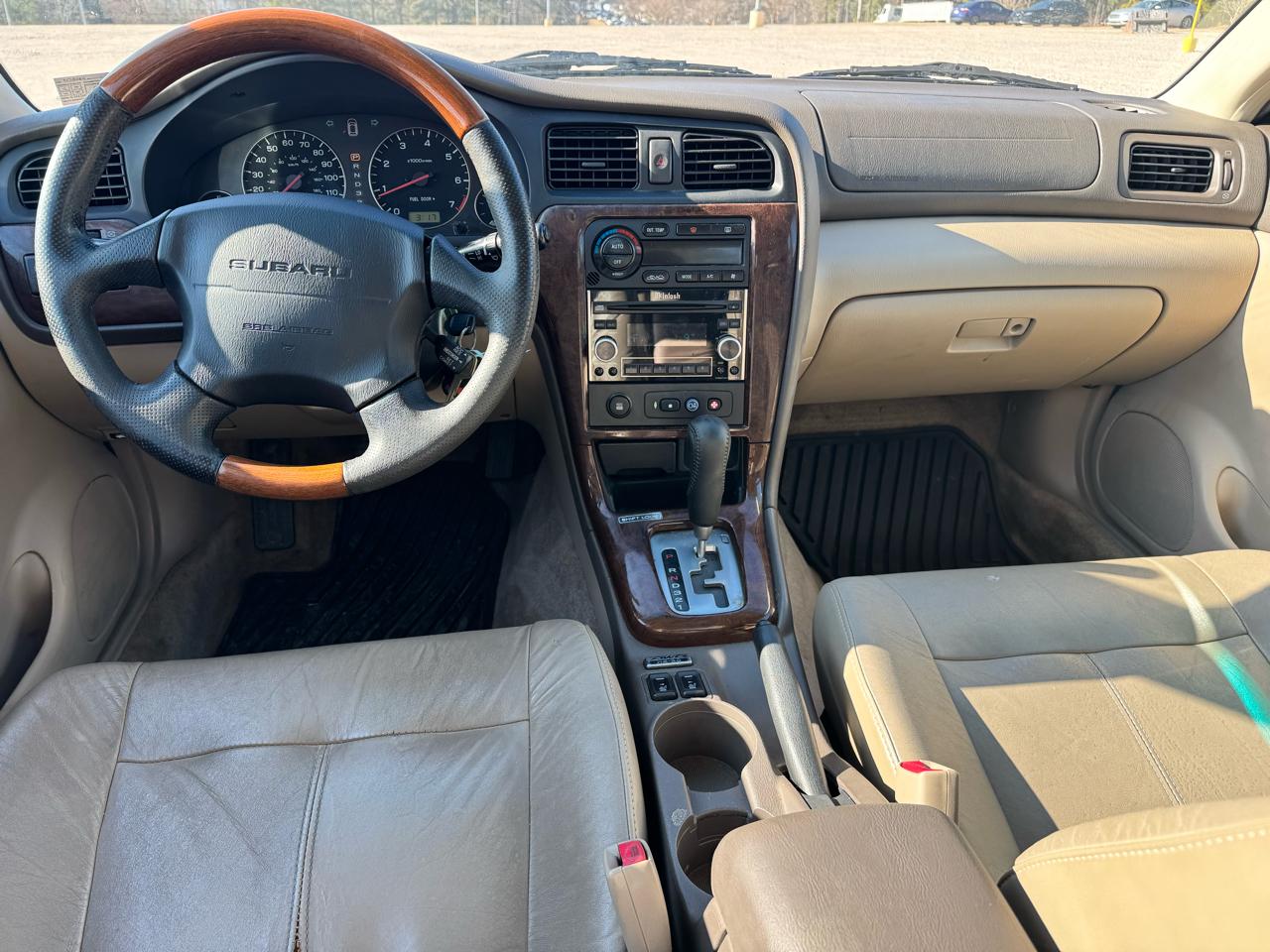 Subaru Outback H6-3.0 VDC Sedan 2003