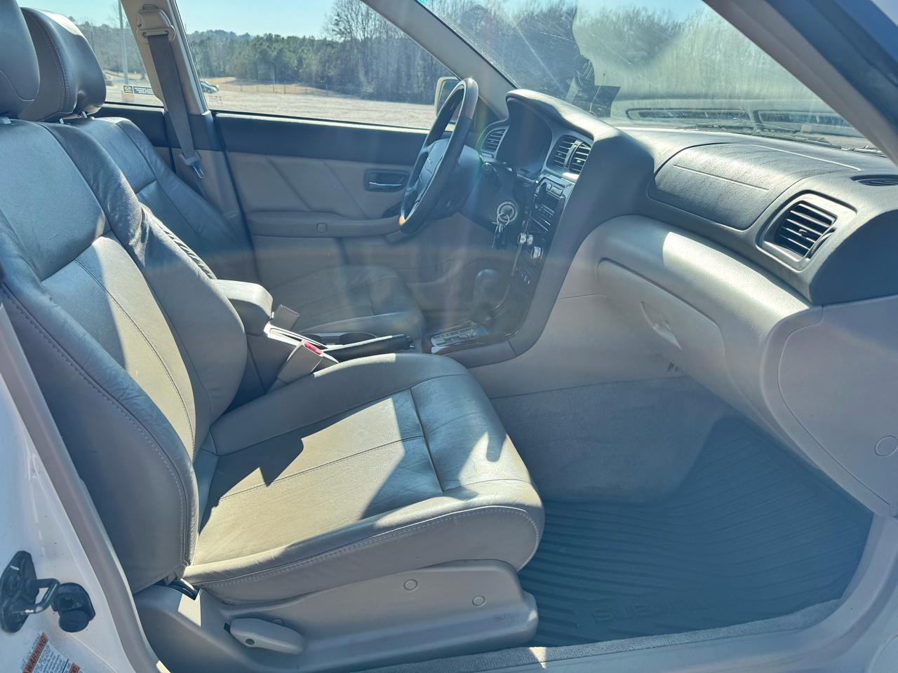 Subaru Outback H6-3.0 VDC Sedan 2003