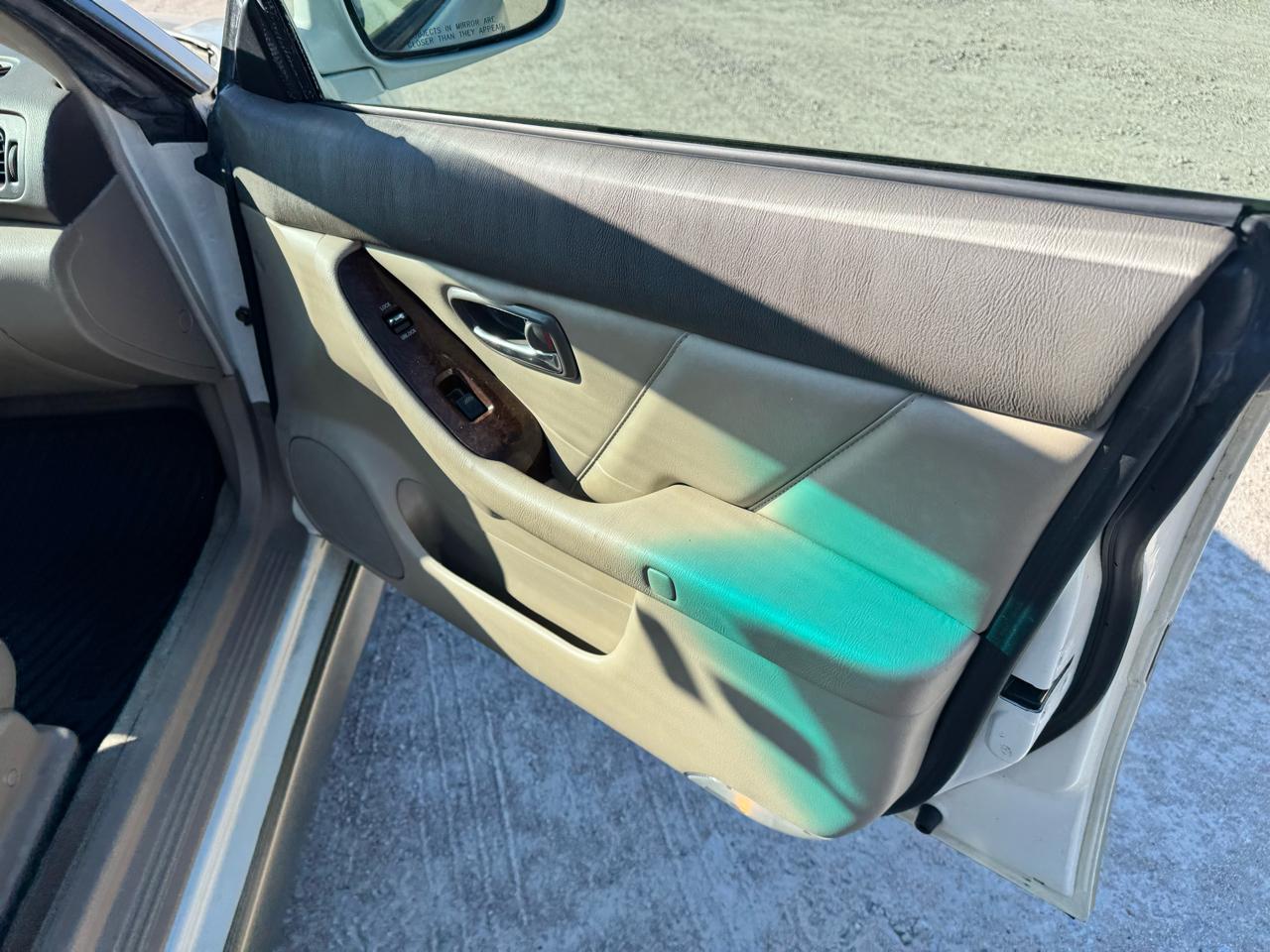 Subaru Outback H6-3.0 VDC Sedan 2003