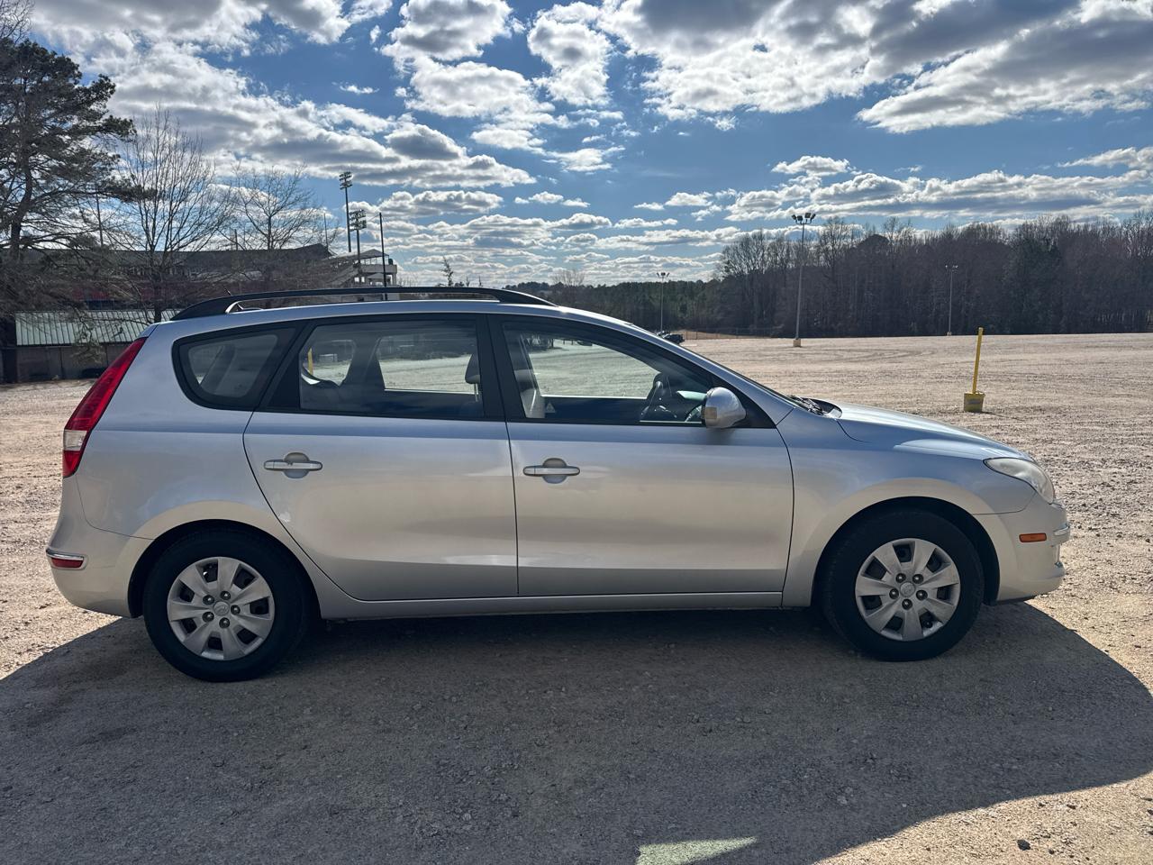 Hyundai Elantra Touring SE Automatic 2010