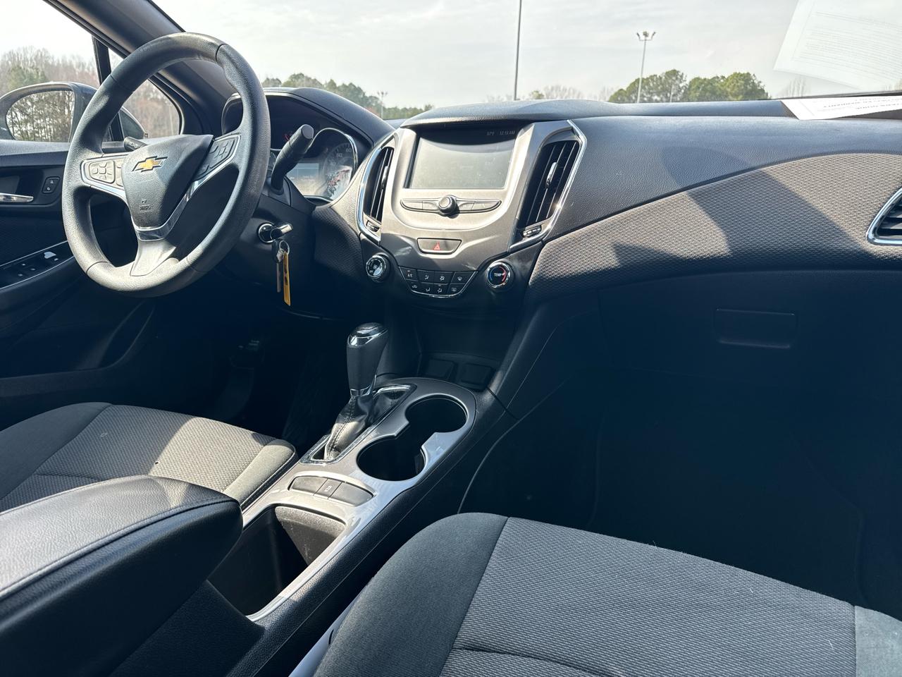 Chevrolet Cruze LT Auto Hatchback 2017