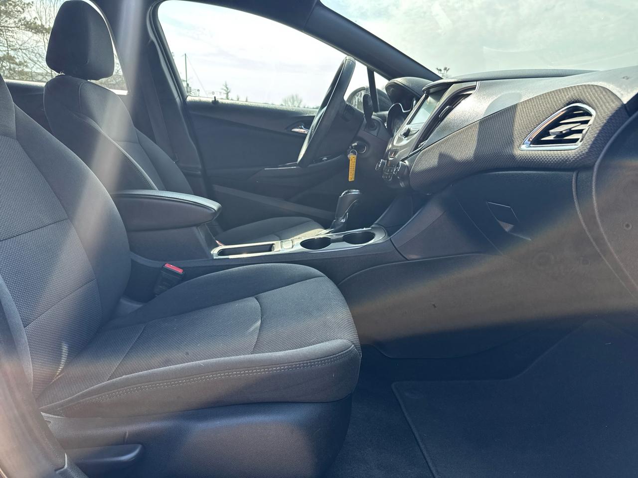 Chevrolet Cruze LT Auto Hatchback 2017