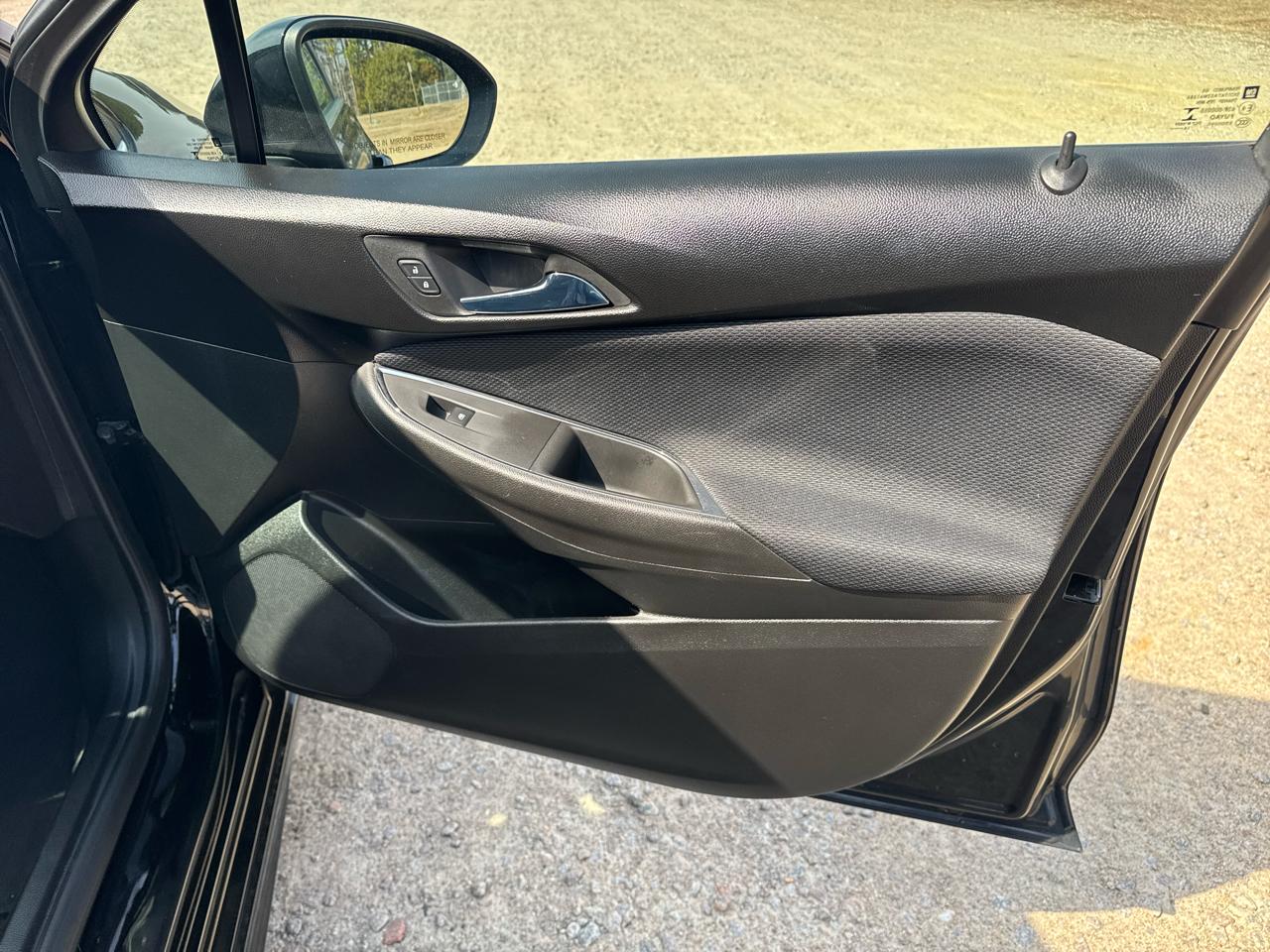 Chevrolet Cruze LT Auto Hatchback 2017