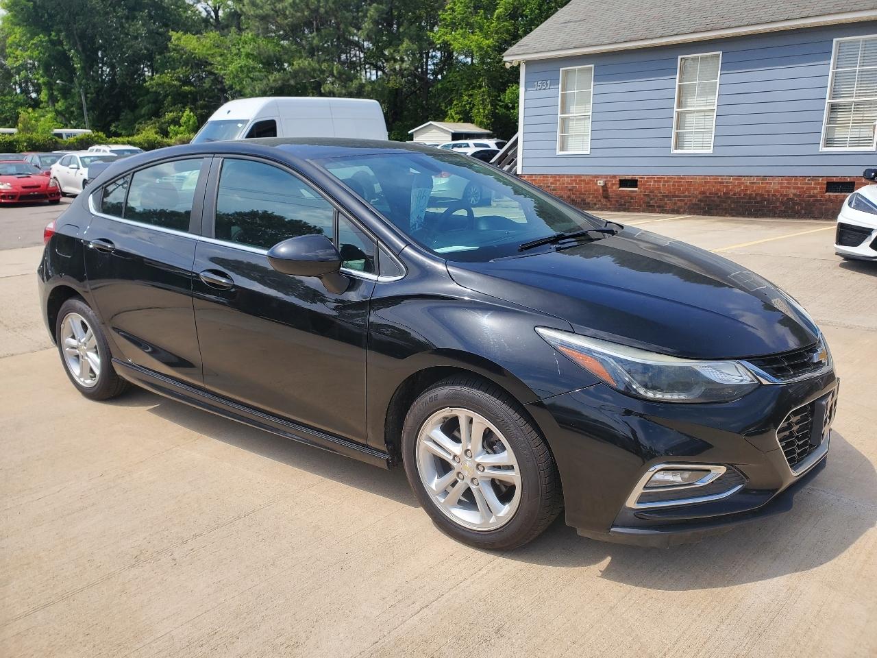Chevrolet Cruze LT Auto Hatchback 2017