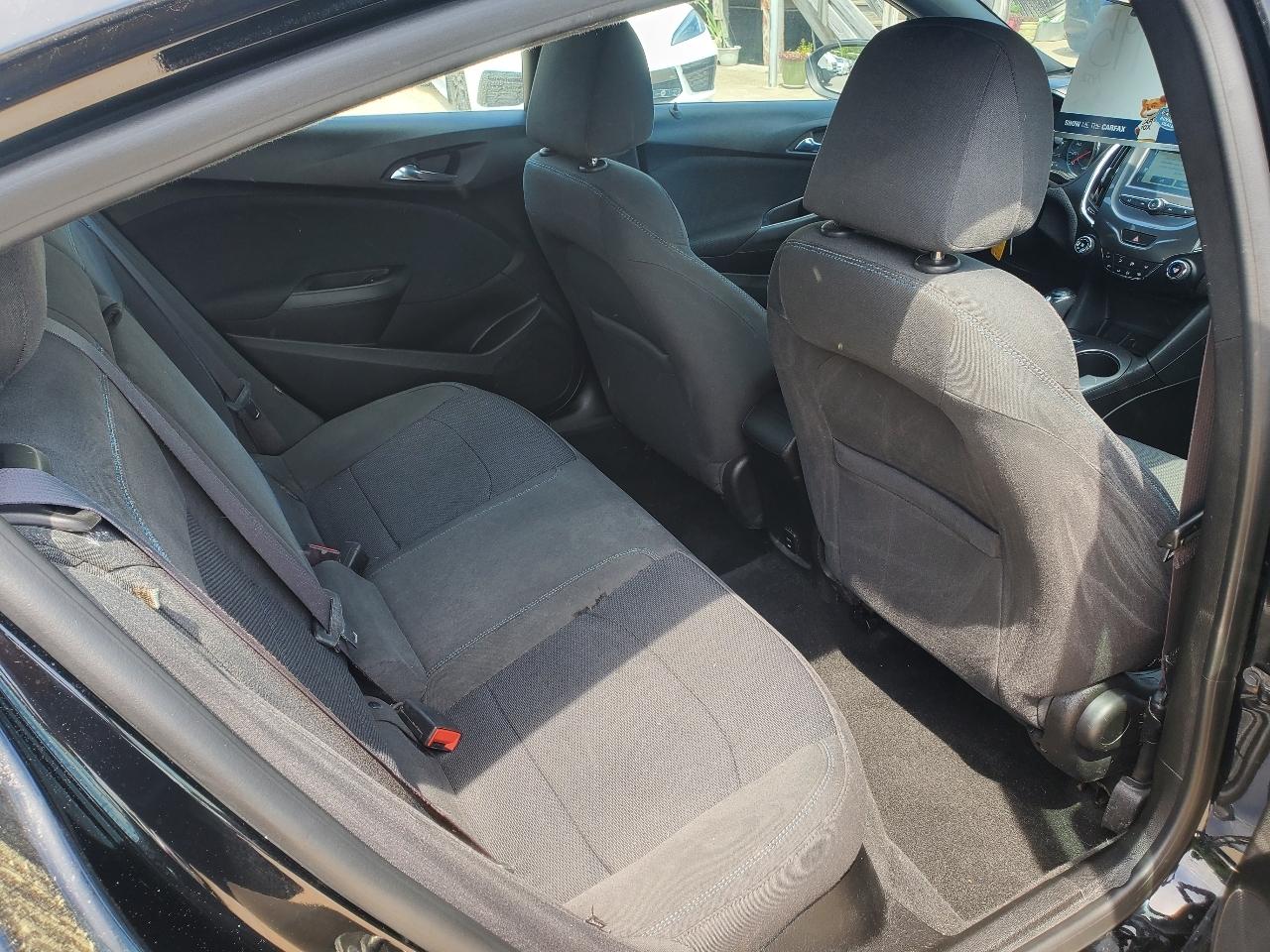 Chevrolet Cruze LT Auto Hatchback 2017