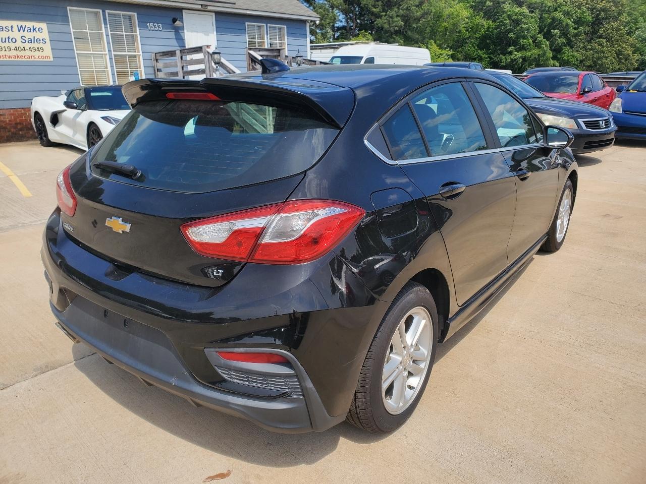 Chevrolet Cruze LT Auto Hatchback 2017