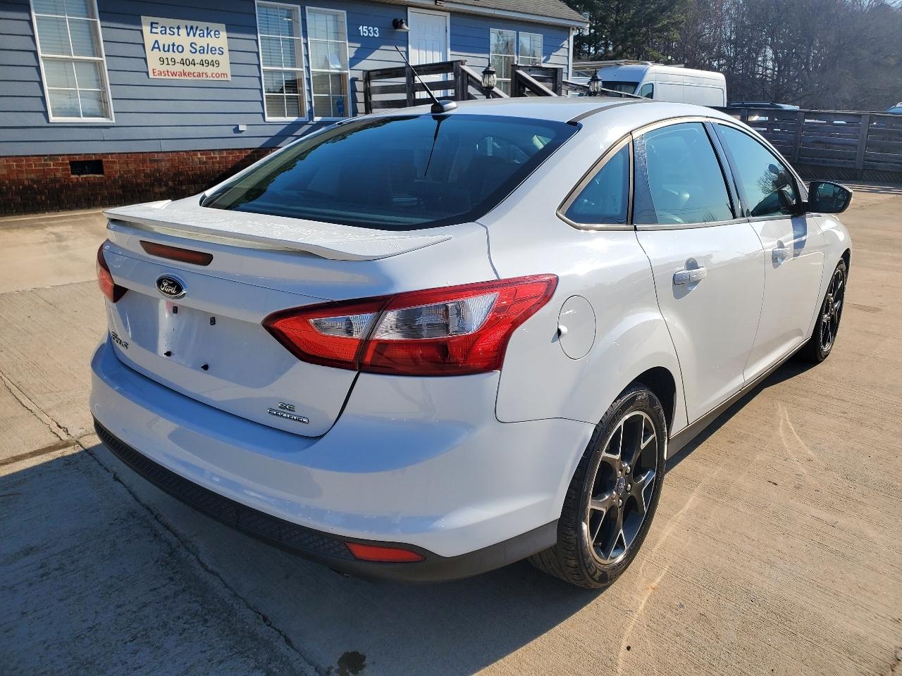 Ford Focus SE Sedan 2013