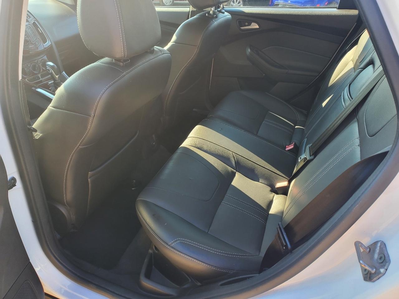 Ford Focus SE Sedan 2013