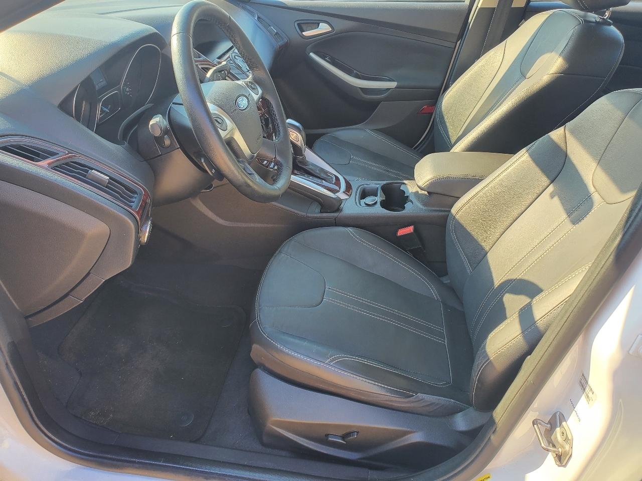 Ford Focus SE Sedan 2013