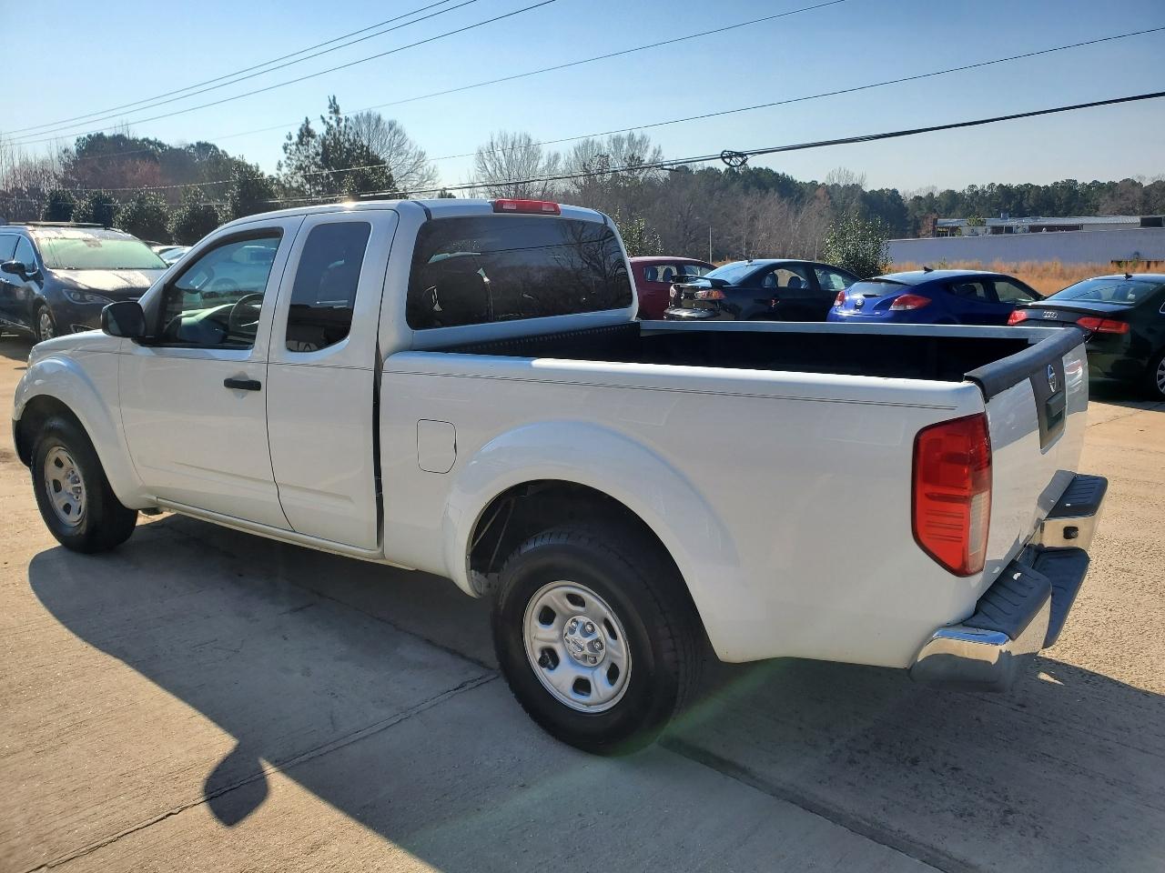 Nissan Frontier 2WD King Cab Auto XE 2014