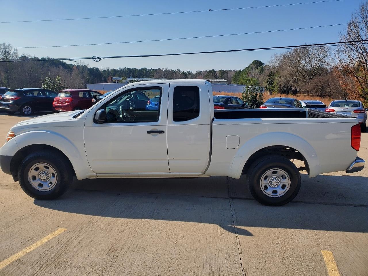 Nissan Frontier 2WD King Cab Auto XE 2014