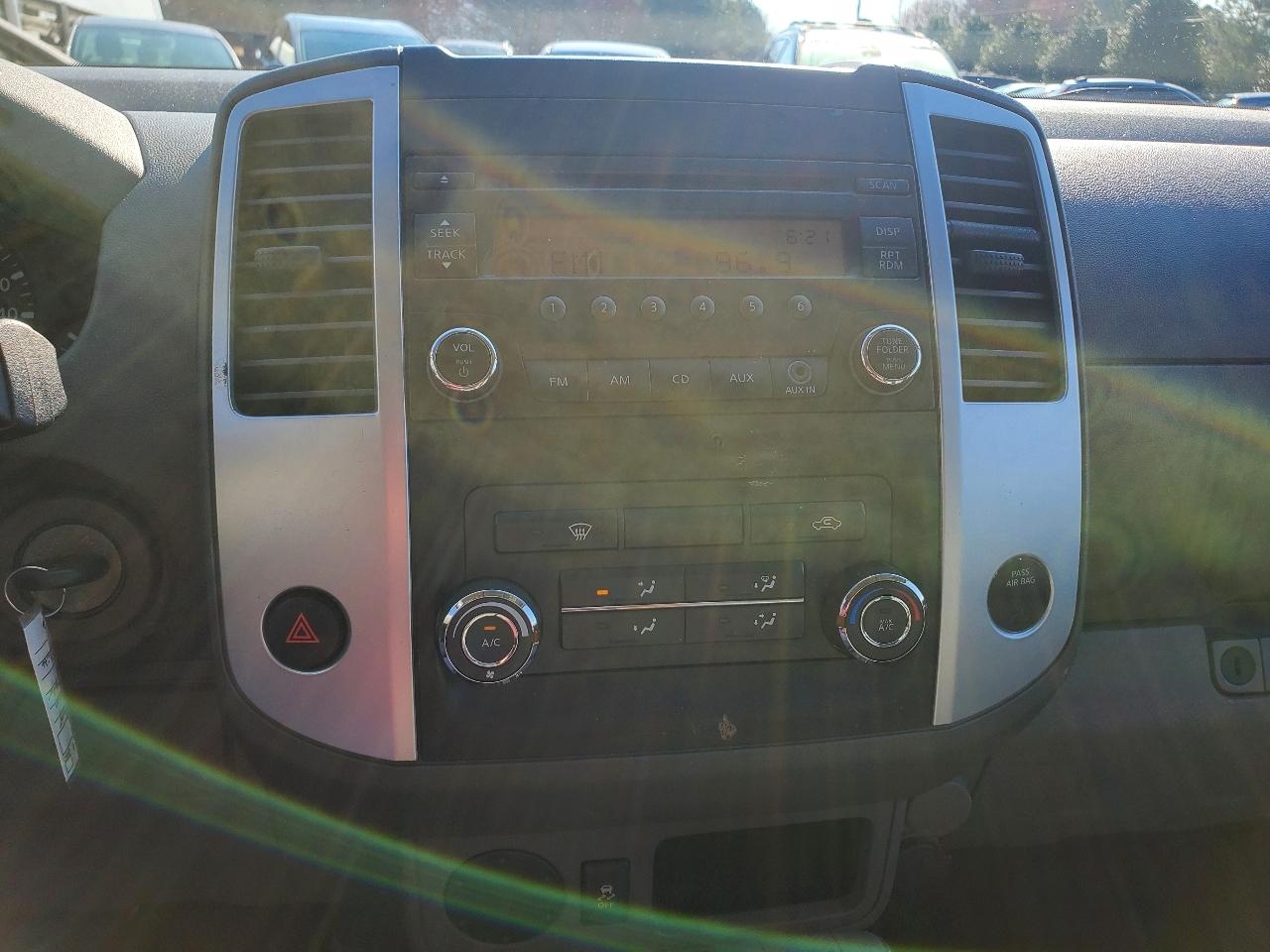 Nissan Frontier 2WD King Cab Auto XE 2014