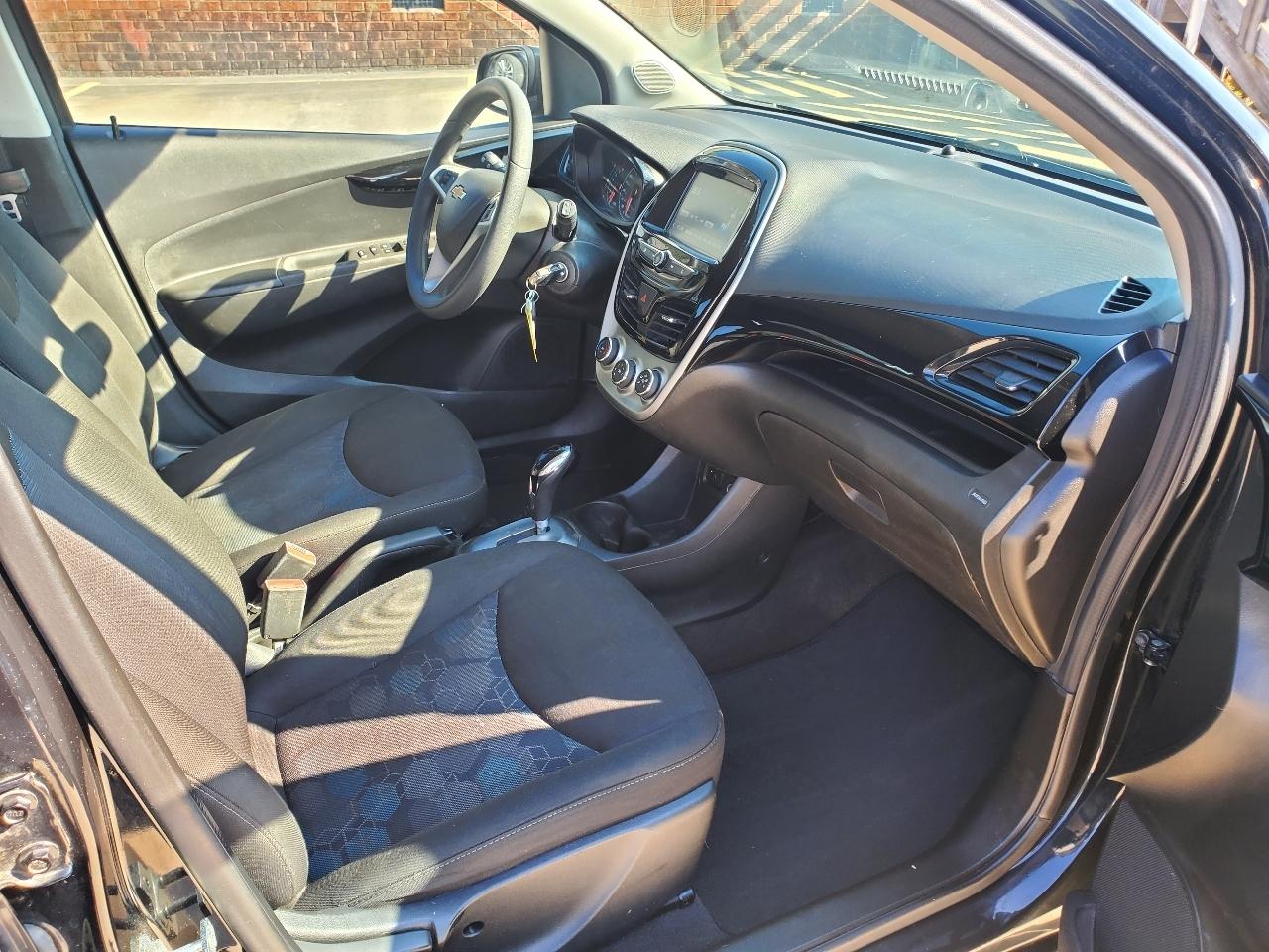 Chevrolet Spark 1LT 4D Hatchback at 2017