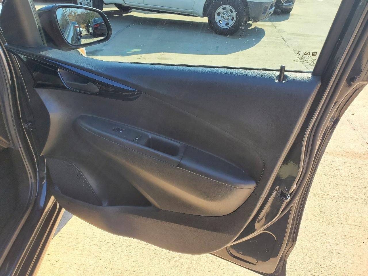 Chevrolet Spark 1LT 4D Hatchback at 2017