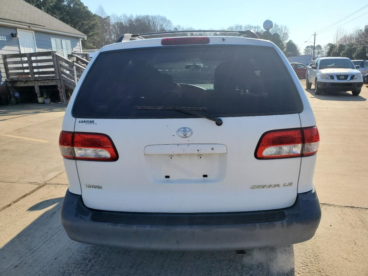 Toyota Sienna LE 2003