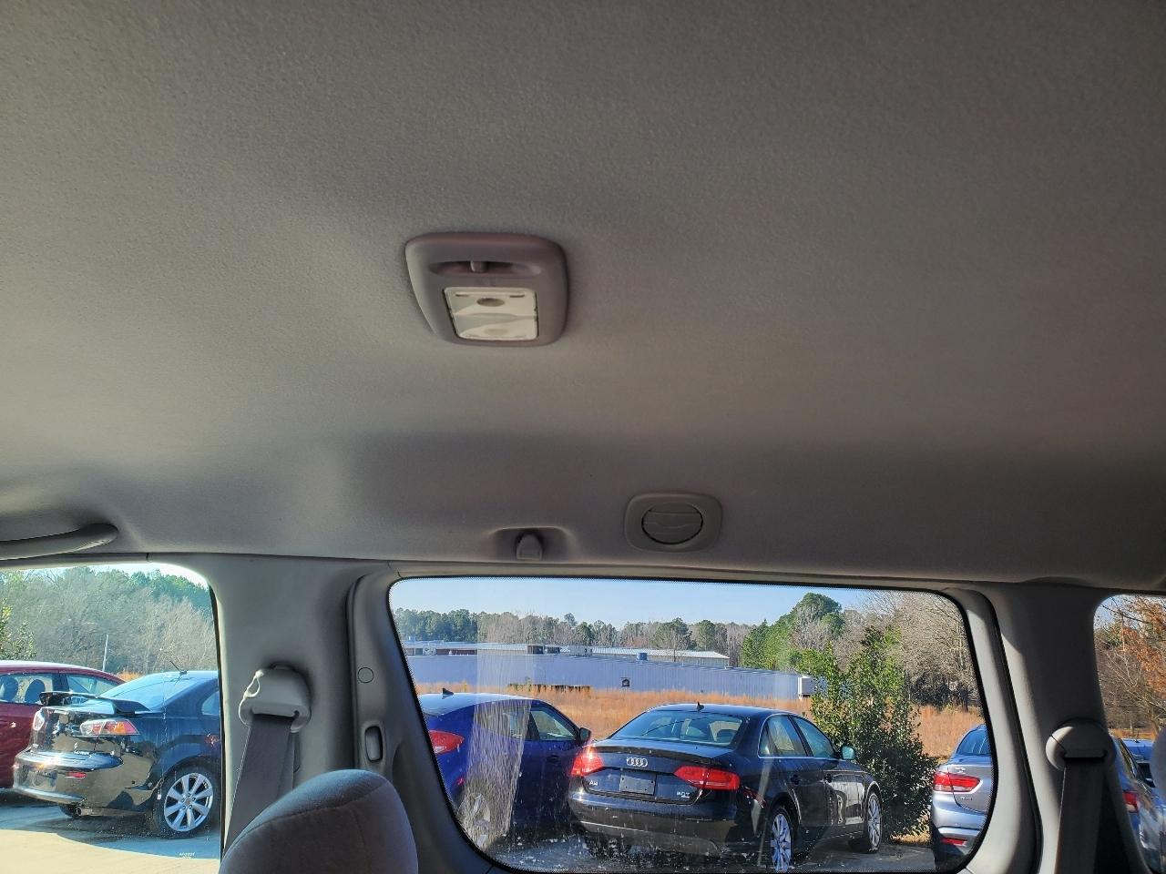 Toyota Sienna LE 2003