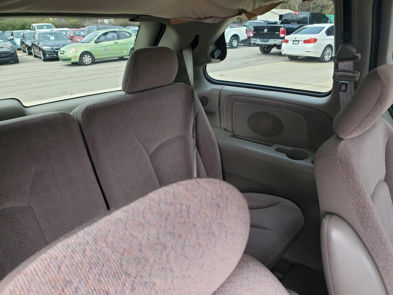 Chrysler Voyager LX 2001