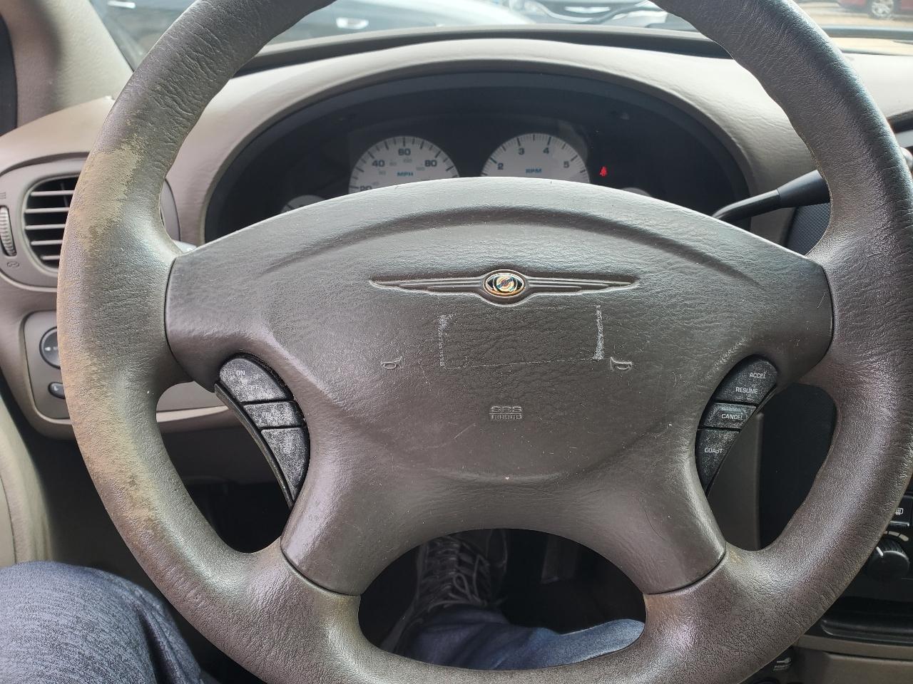 Chrysler Voyager LX 2001