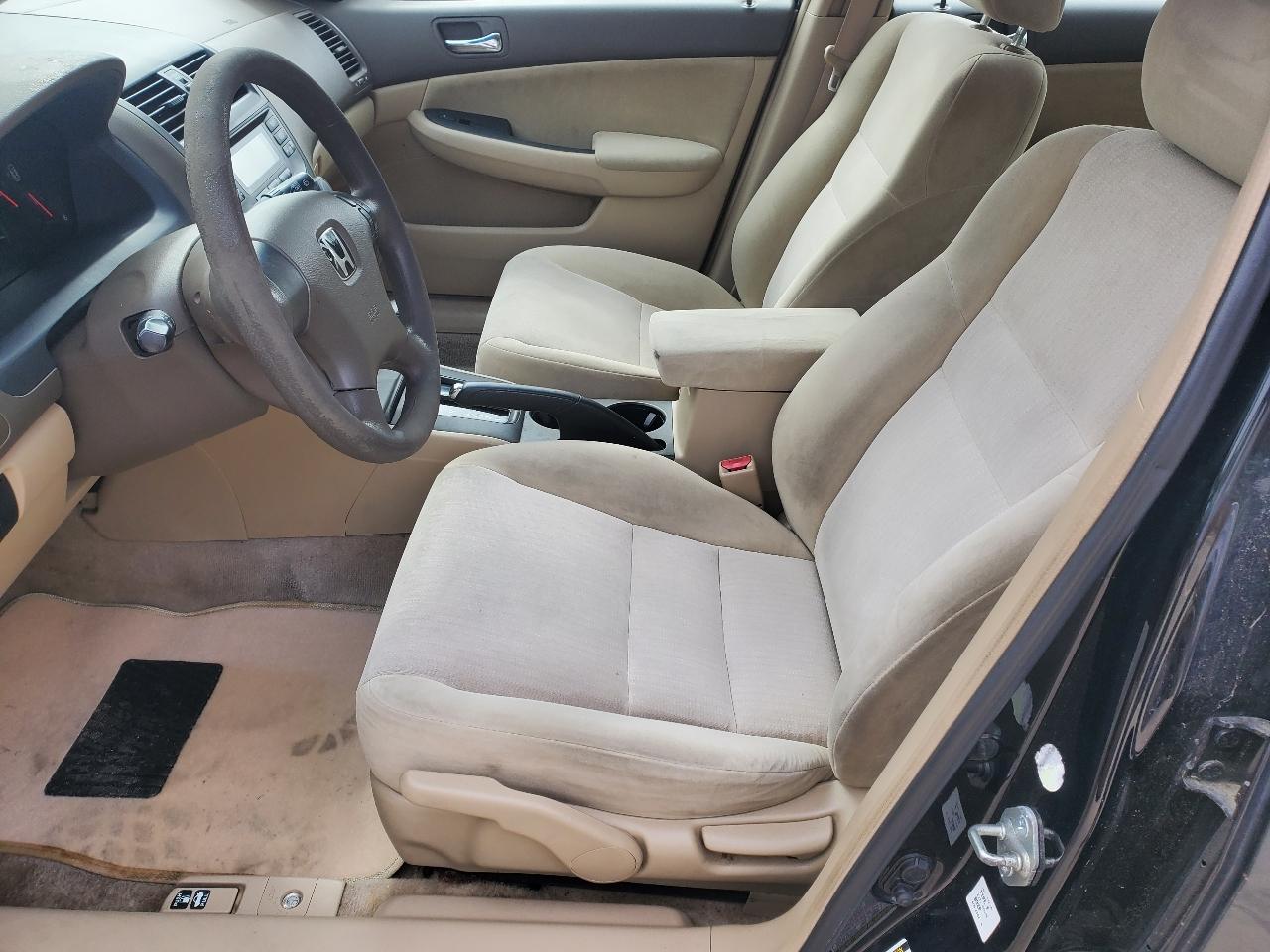 Honda Accord LX sedan AT 2004