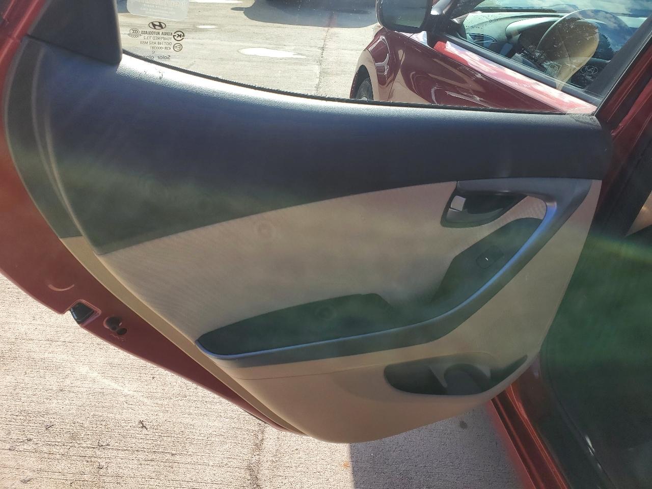 Hyundai Elantra GLS Auto 2013