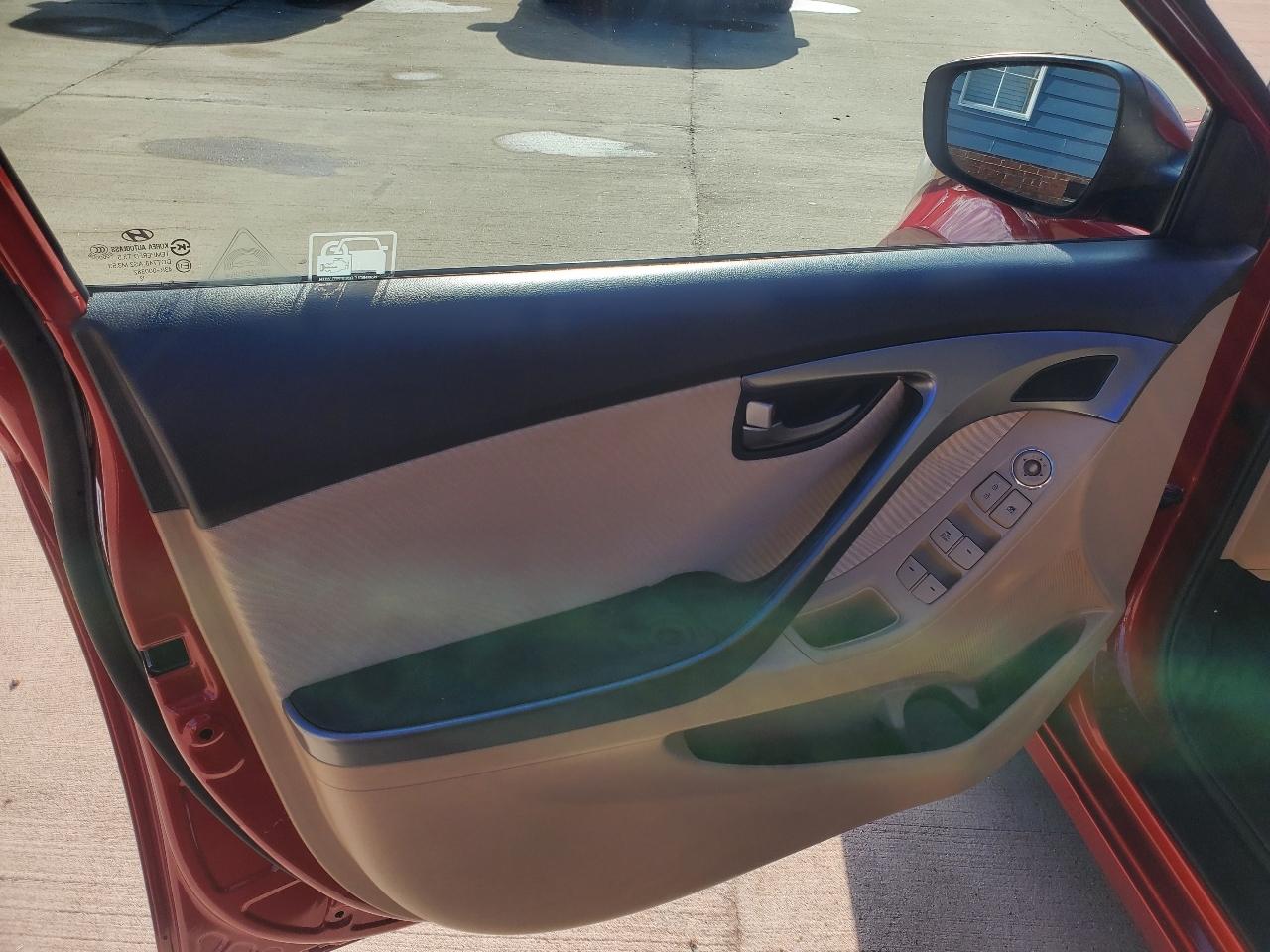 Hyundai Elantra GLS Auto 2013