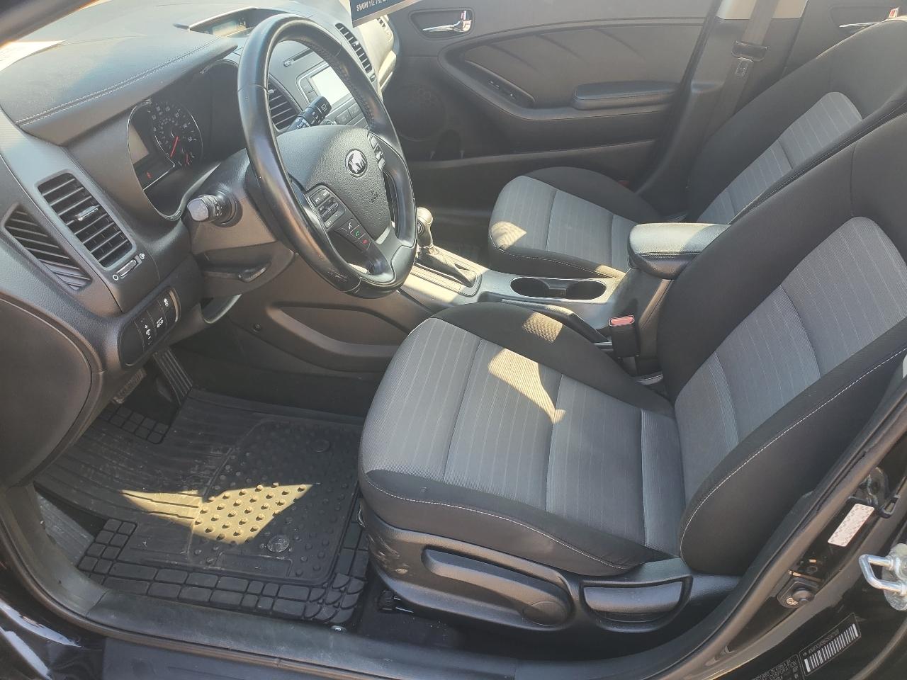 Kia Forte 5-Door EX 2016